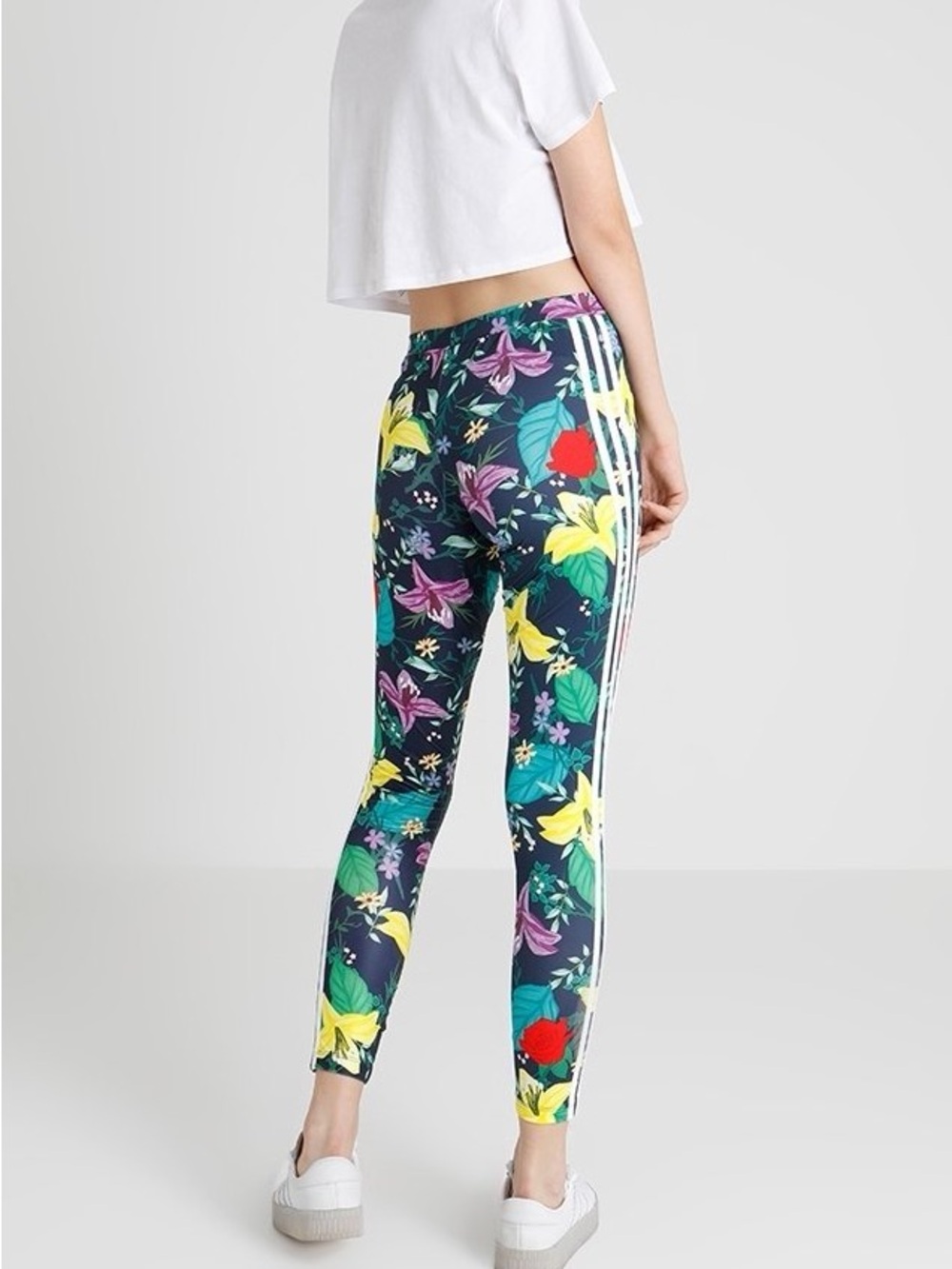 adidas Originals Blossom of Life Floral 3-Stripes Leggings XL NWT
- Navy Multi - Picture 4 of 14